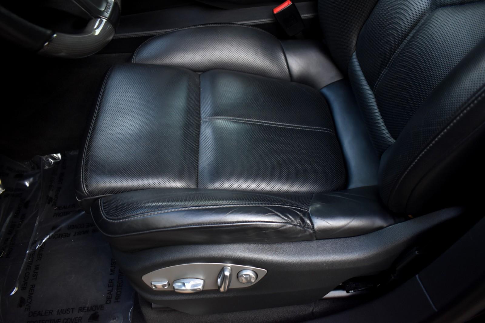 2014 Porsche Cayenne Turbo photo 29