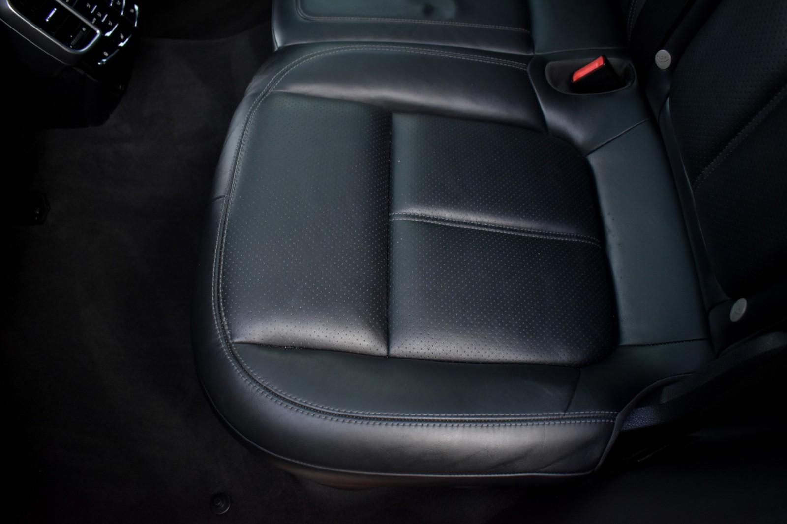 2014 Porsche Cayenne Turbo photo 32