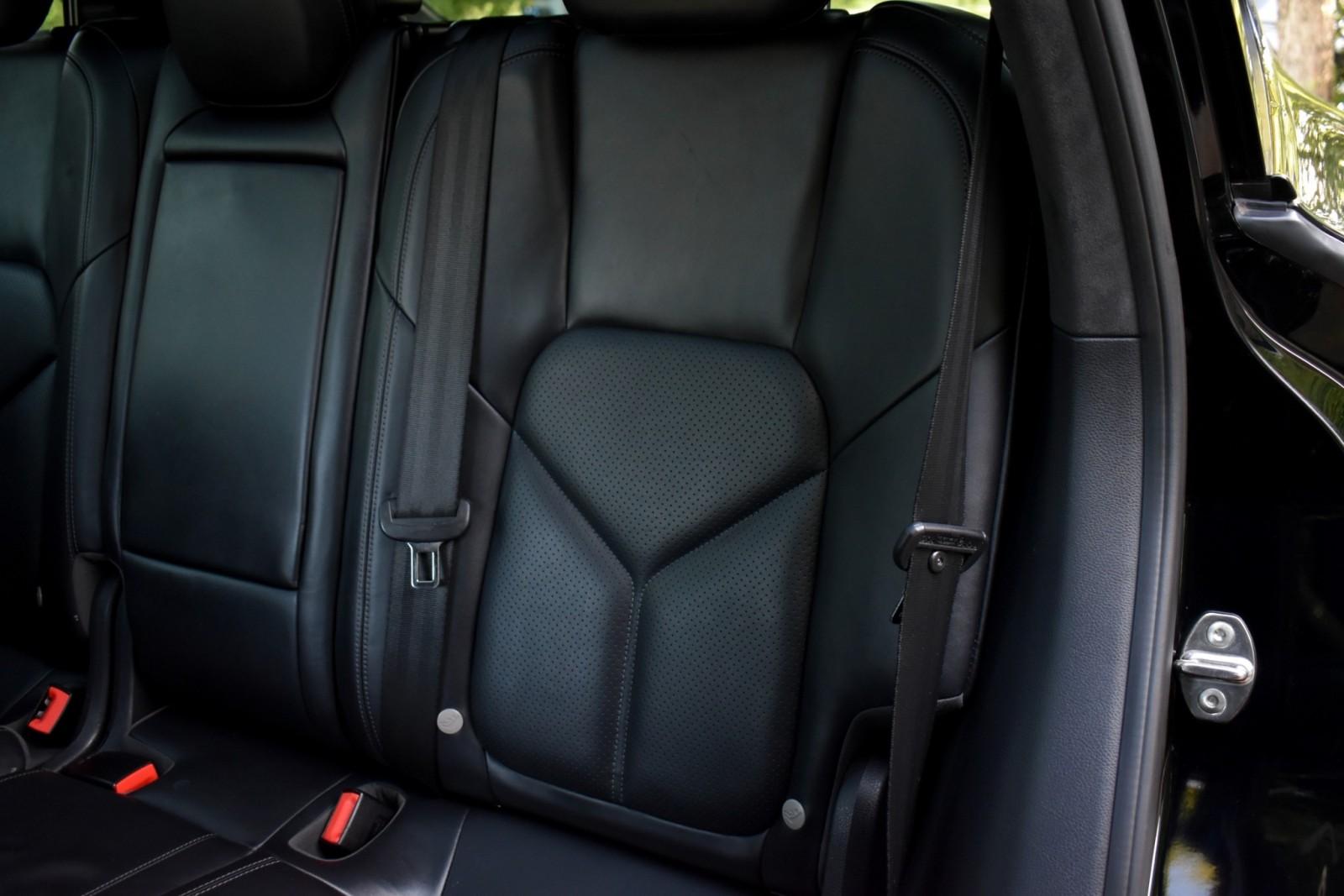 2014 Porsche Cayenne Turbo photo 33