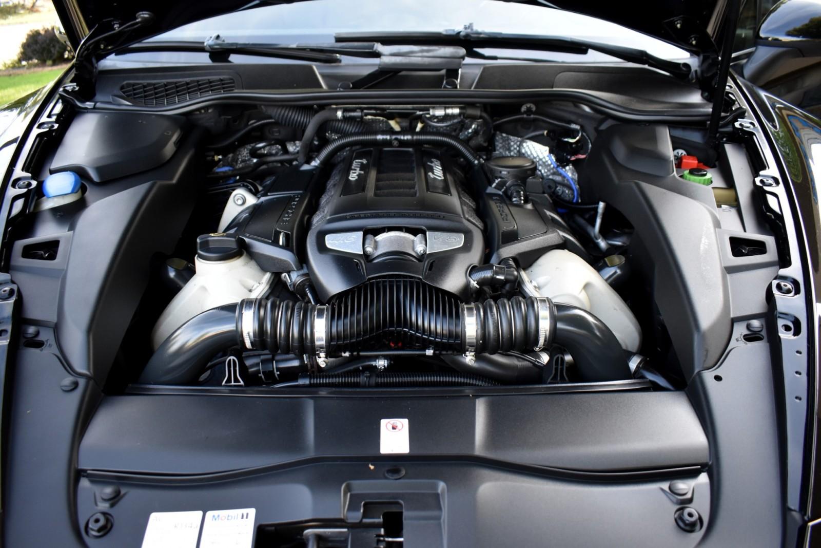 2014 Porsche Cayenne Turbo photo 48