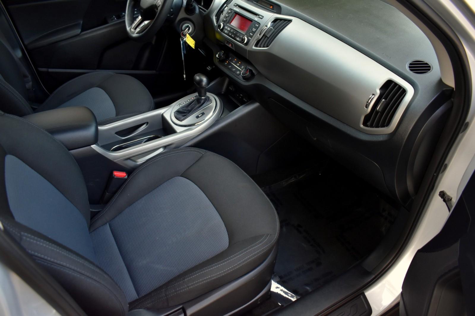 2016 Kia Sportage LX photo 32