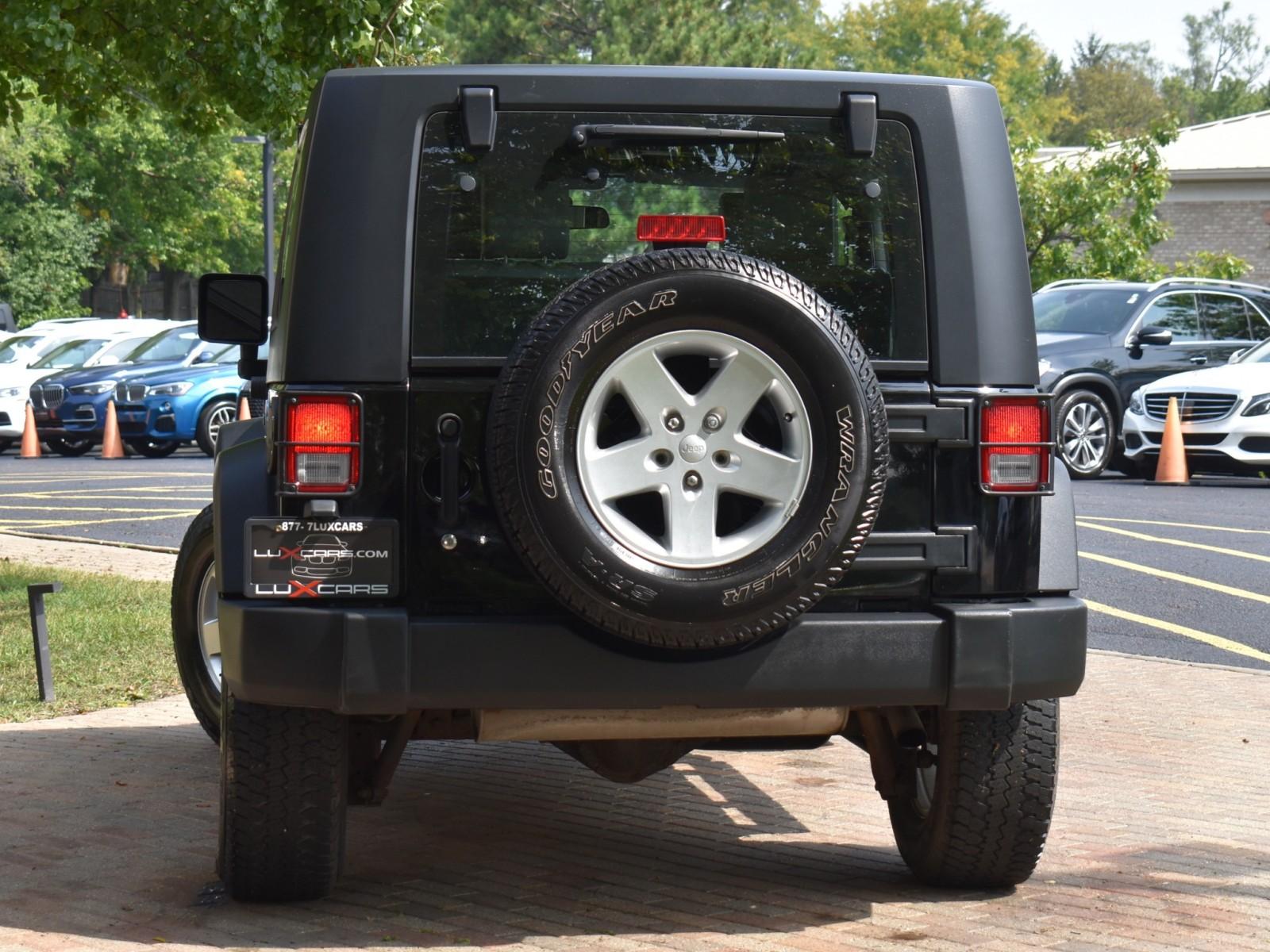 2009 Jeep Wrangler X photo 9