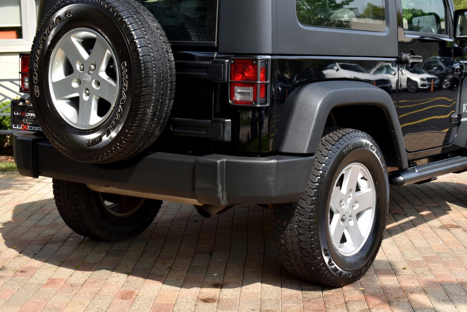 2009 Jeep Wrangler X photo 11