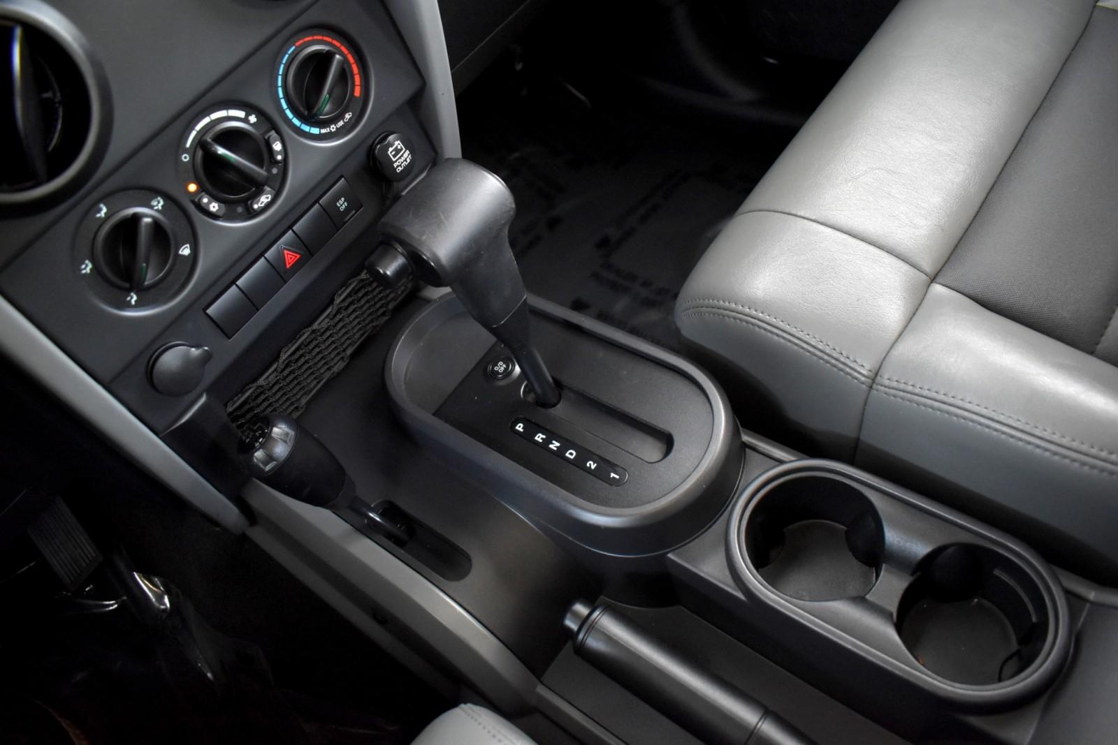 2009 Jeep Wrangler X photo 19