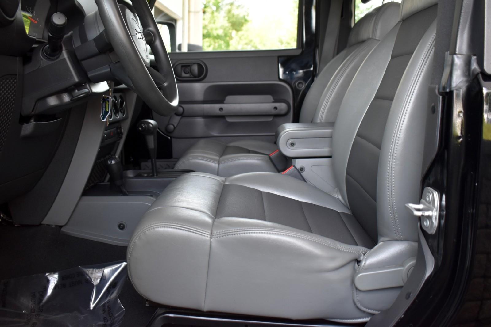 2009 Jeep Wrangler X photo 23