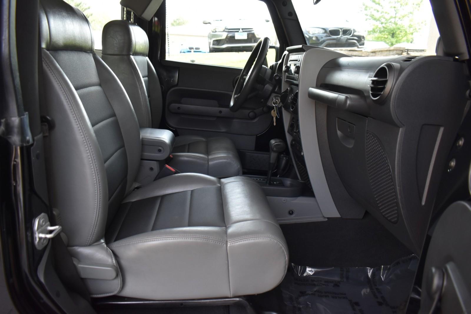 2009 Jeep Wrangler X photo 27