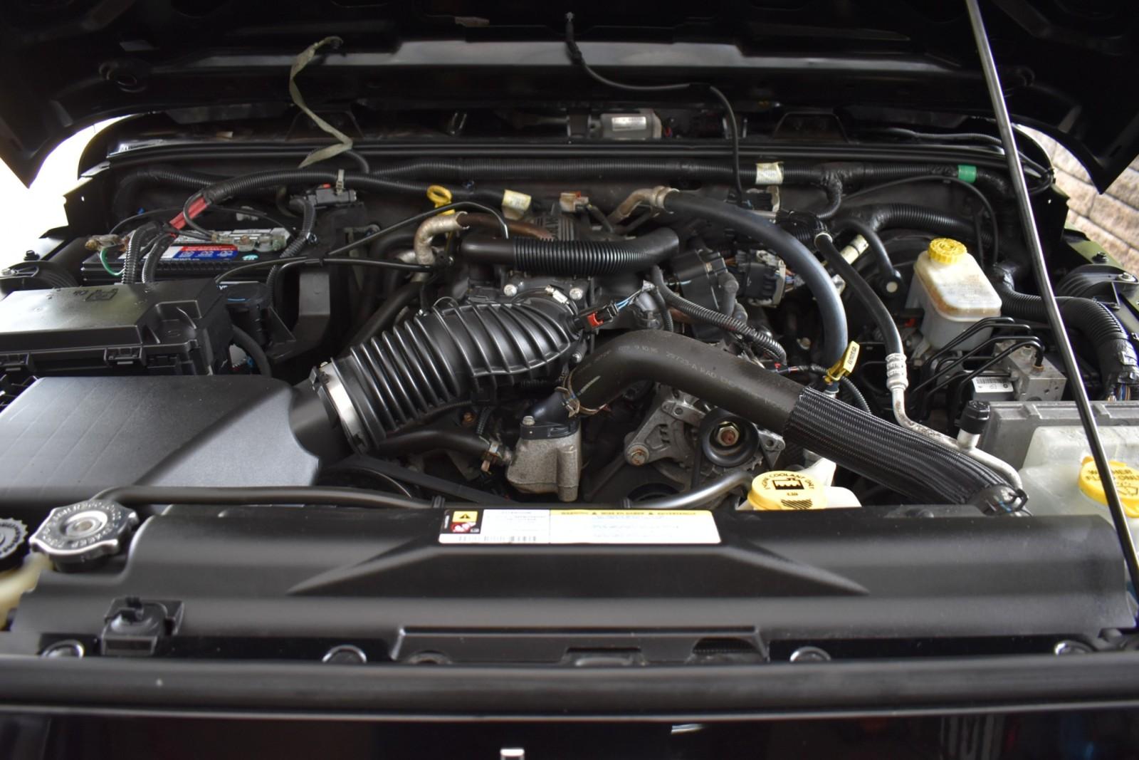 2009 Jeep Wrangler X photo 28
