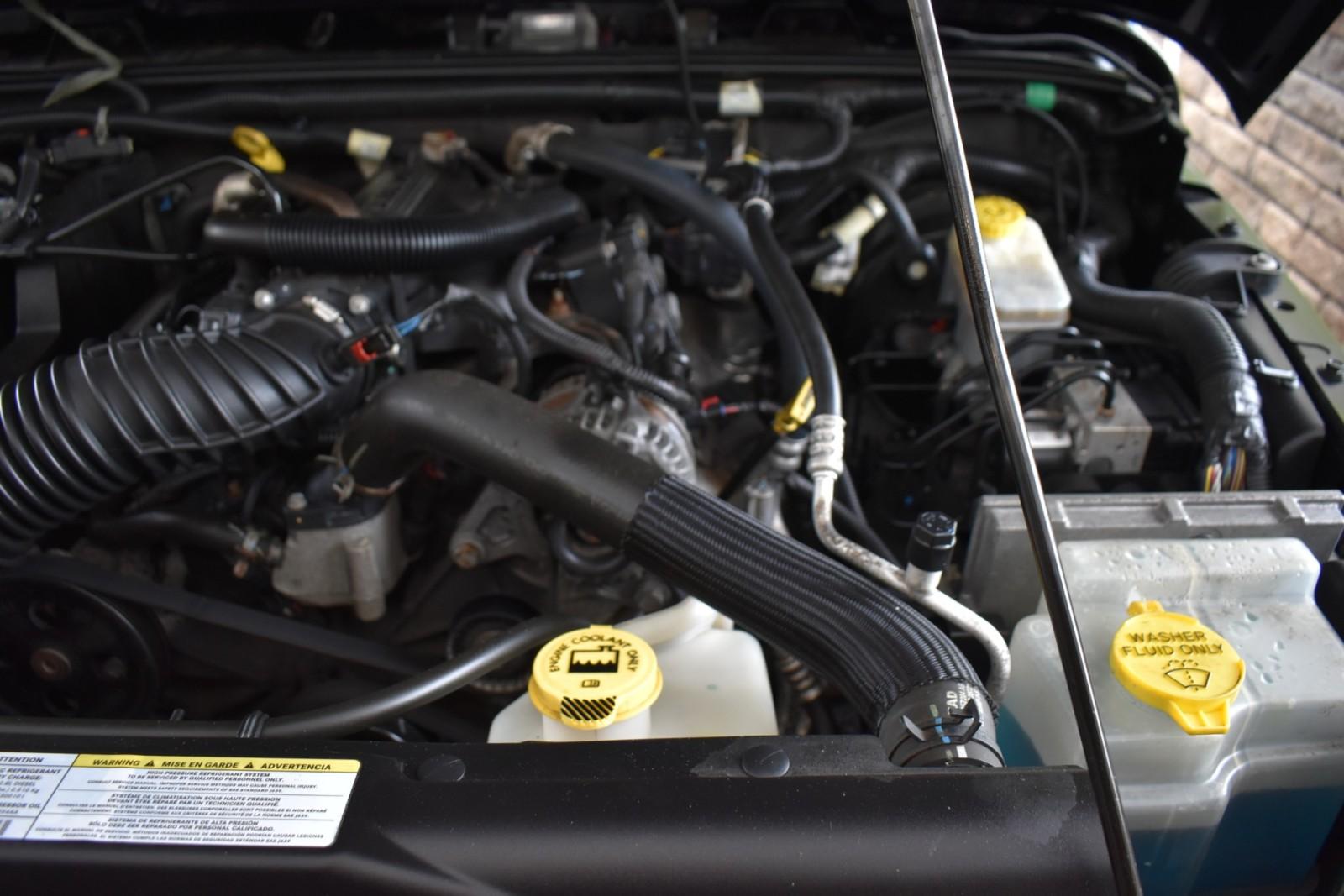 2009 Jeep Wrangler X photo 30