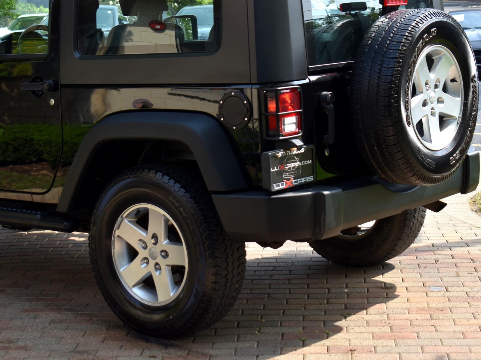 2009 Jeep Wrangler X photo 8