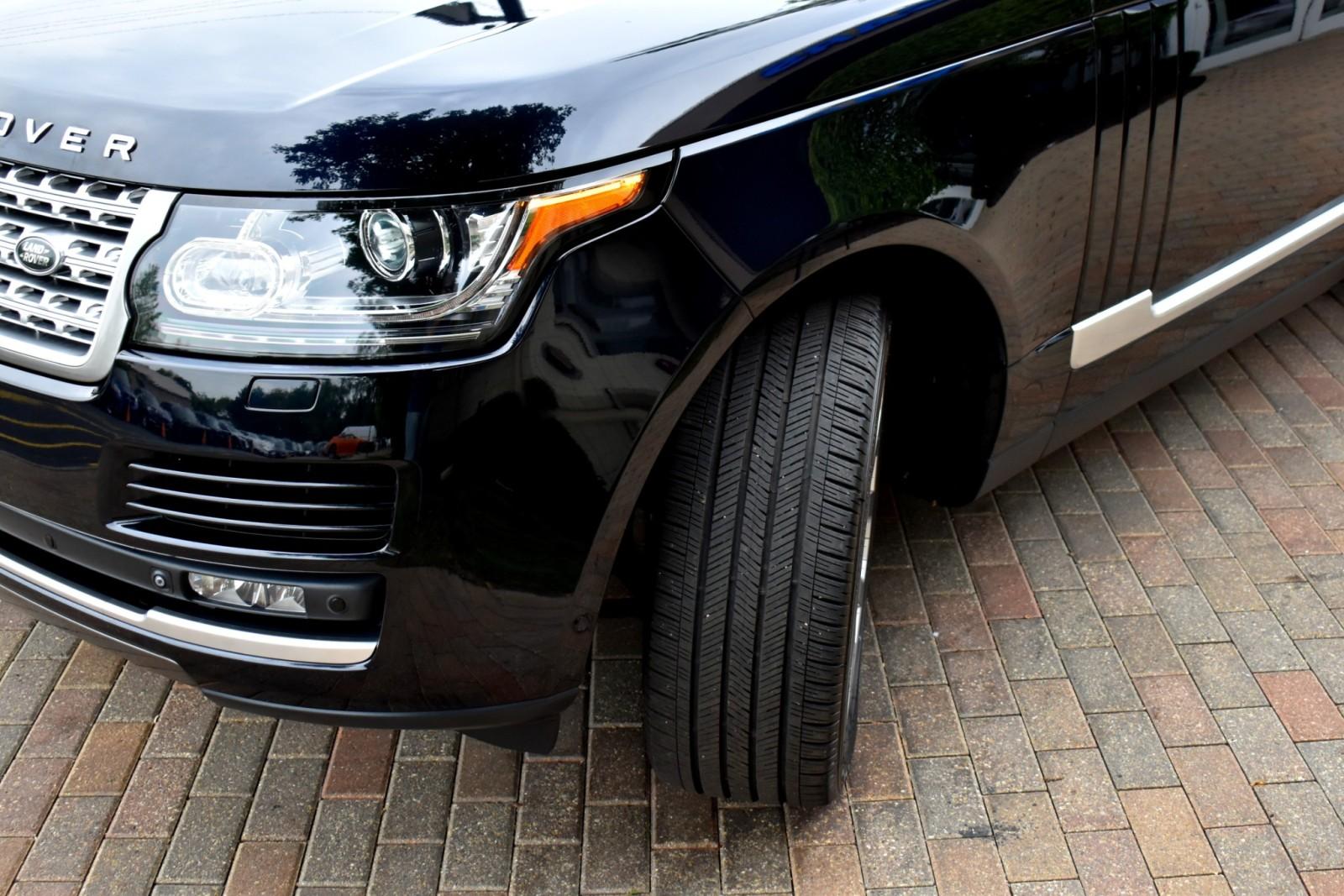 2014 Land Rover Range Rover HSE photo 13