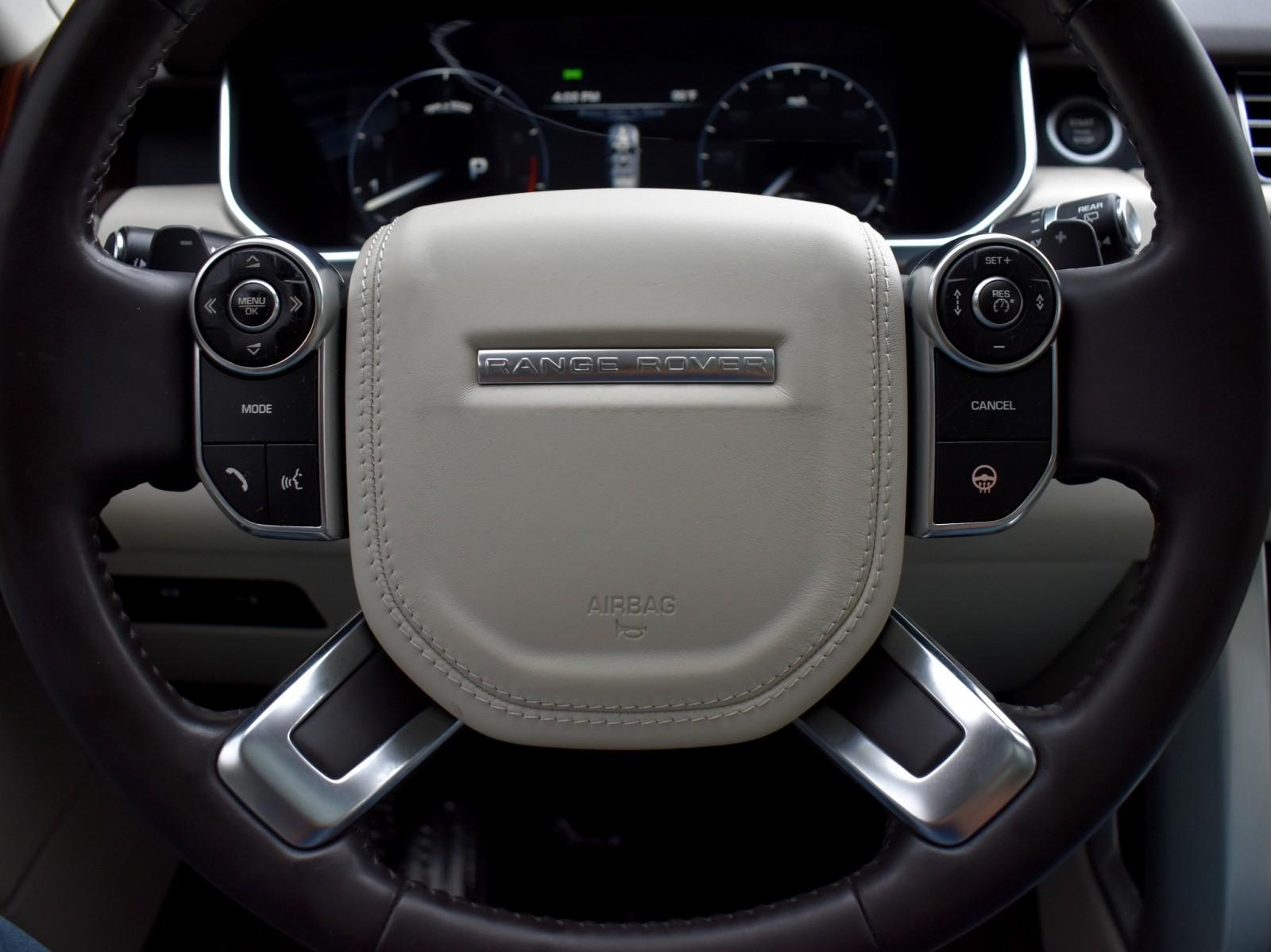 2014 Land Rover Range Rover HSE photo 18