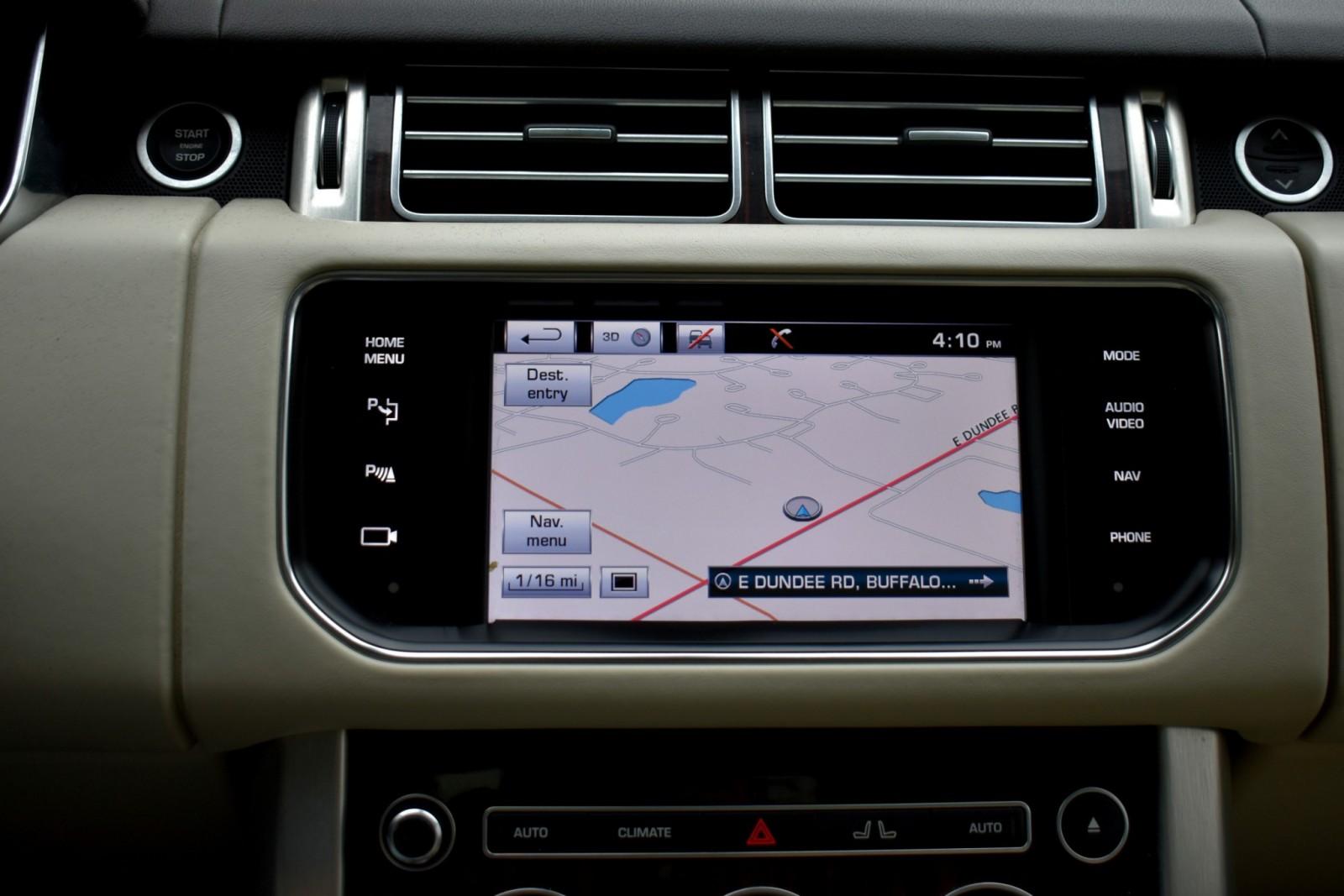 2014 Land Rover Range Rover HSE photo 22