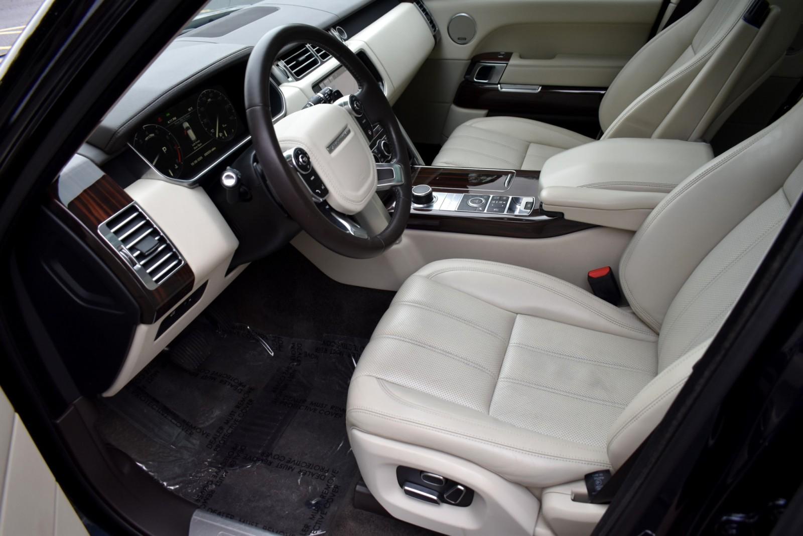 2014 Land Rover Range Rover HSE photo 29