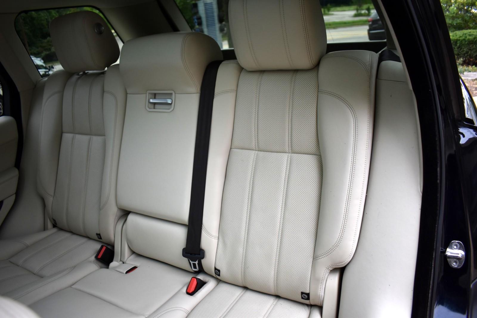 2014 Land Rover Range Rover HSE photo 35