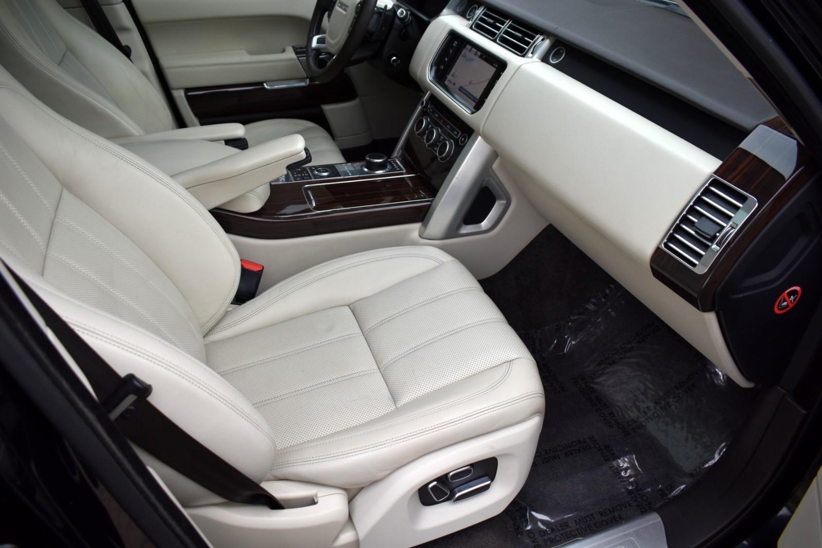 2014 Land Rover Range Rover HSE photo 43