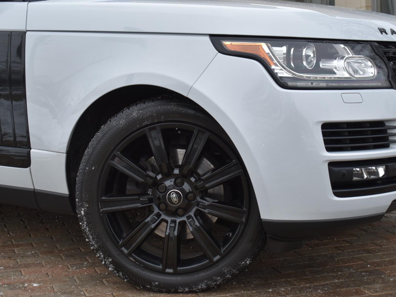 2016 Land Rover Range Rover HSE photo 3