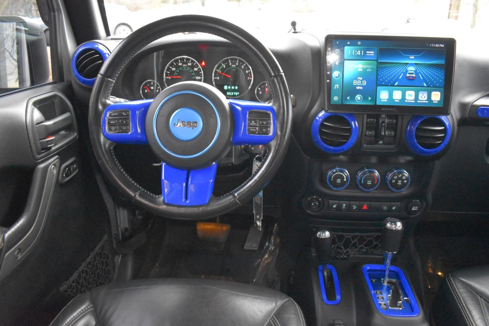 2017 Jeep Wrangler Unlimited Freedom Edition - Photo 9