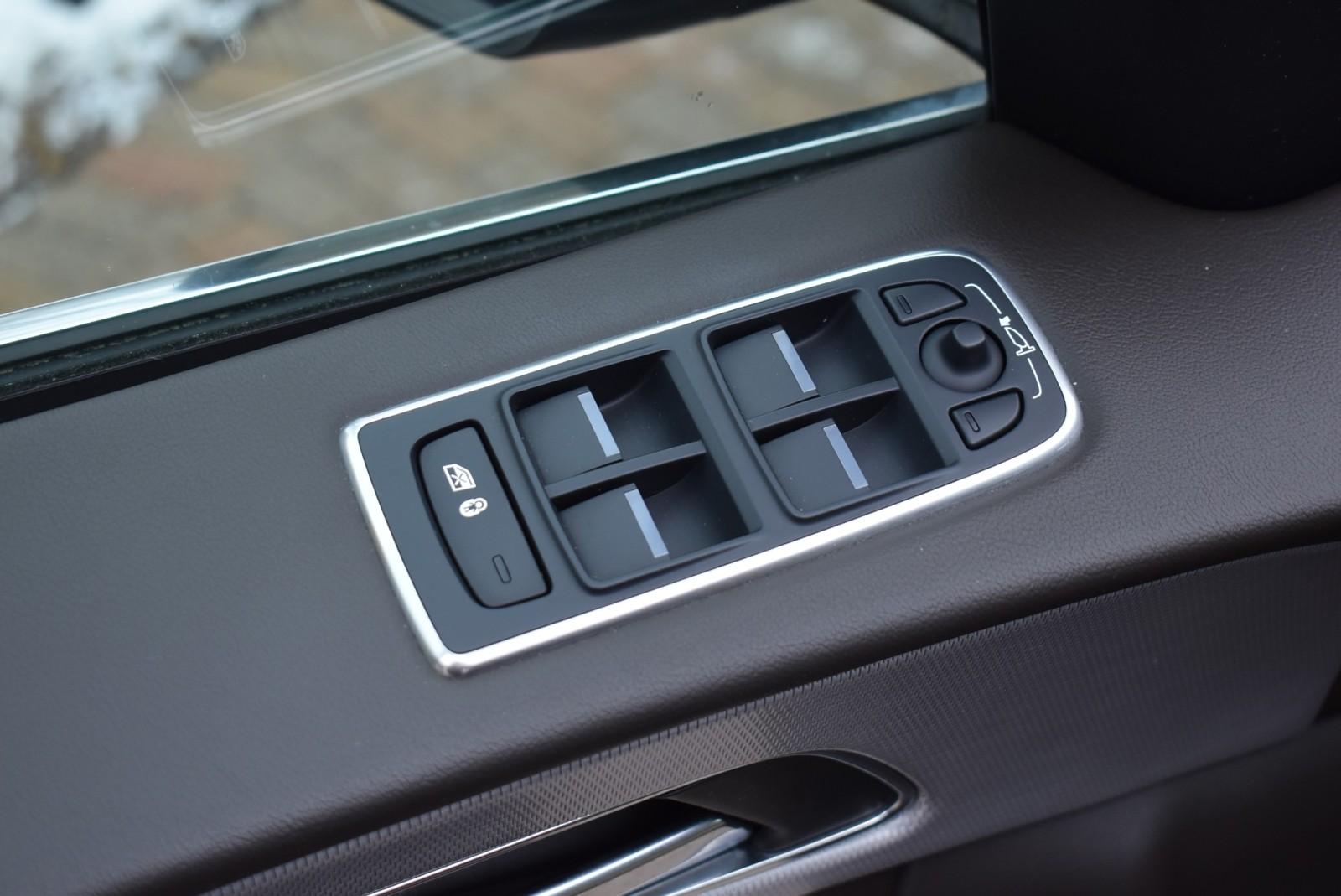 2019 Jaguar F-Pace Portfolio - Photo 24
