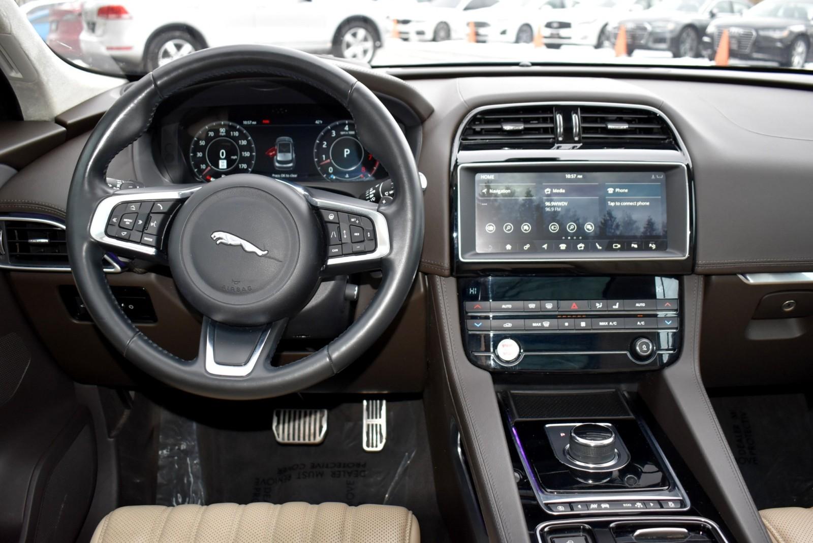 2019 Jaguar F-Pace Portfolio - Photo 8