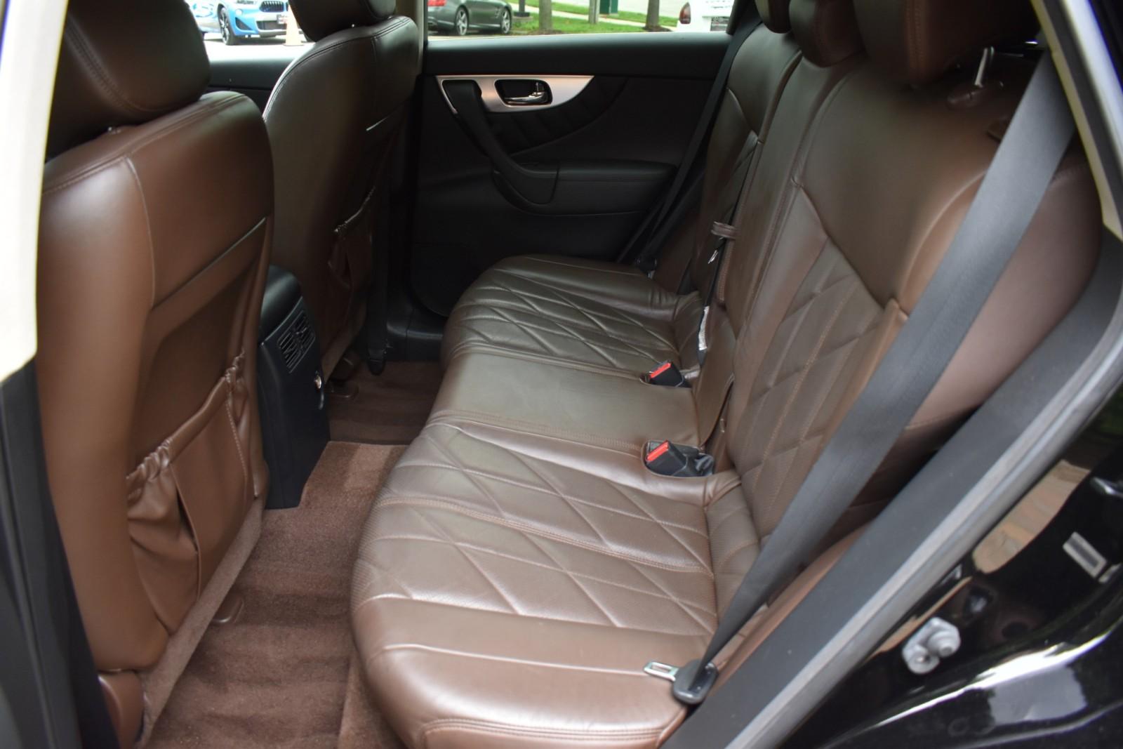 Used 2009 INFINITI FX35 AWD Premium Package Navigation Package MSRP 50,360  For Sale (Sold) | Lux Cars Chicago Stock #8984, image size:1600x1067