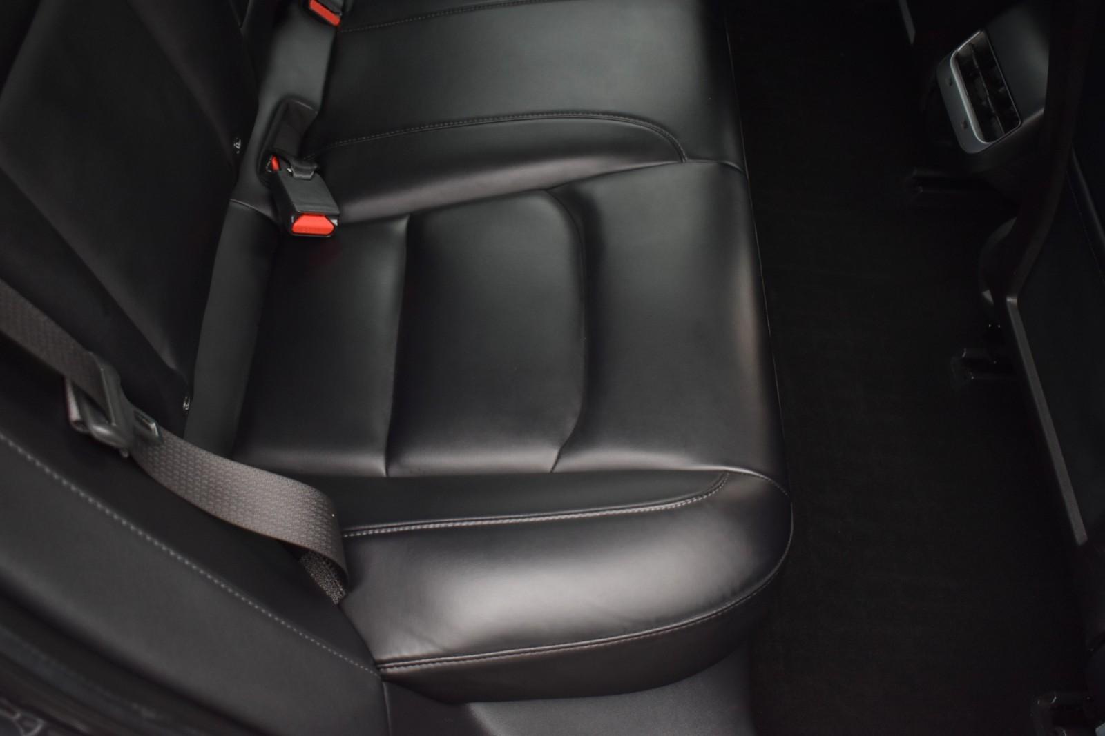 Tesla model 3 deals rear seat heaters